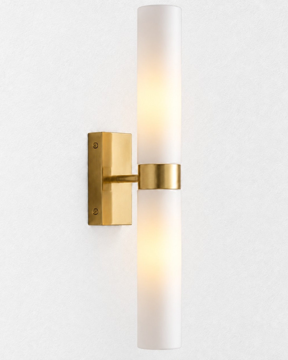 Dani wall sconce in Getrommeltes Messing with Milchglas shades